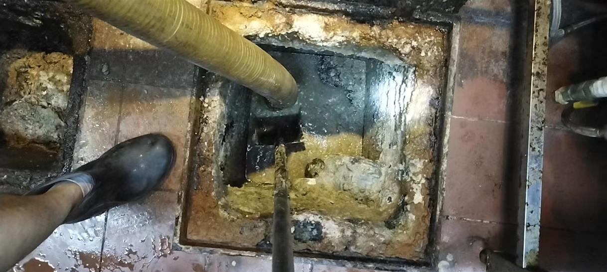 柳南污水池清理一般都有毒气，怎么预防中毒呢？