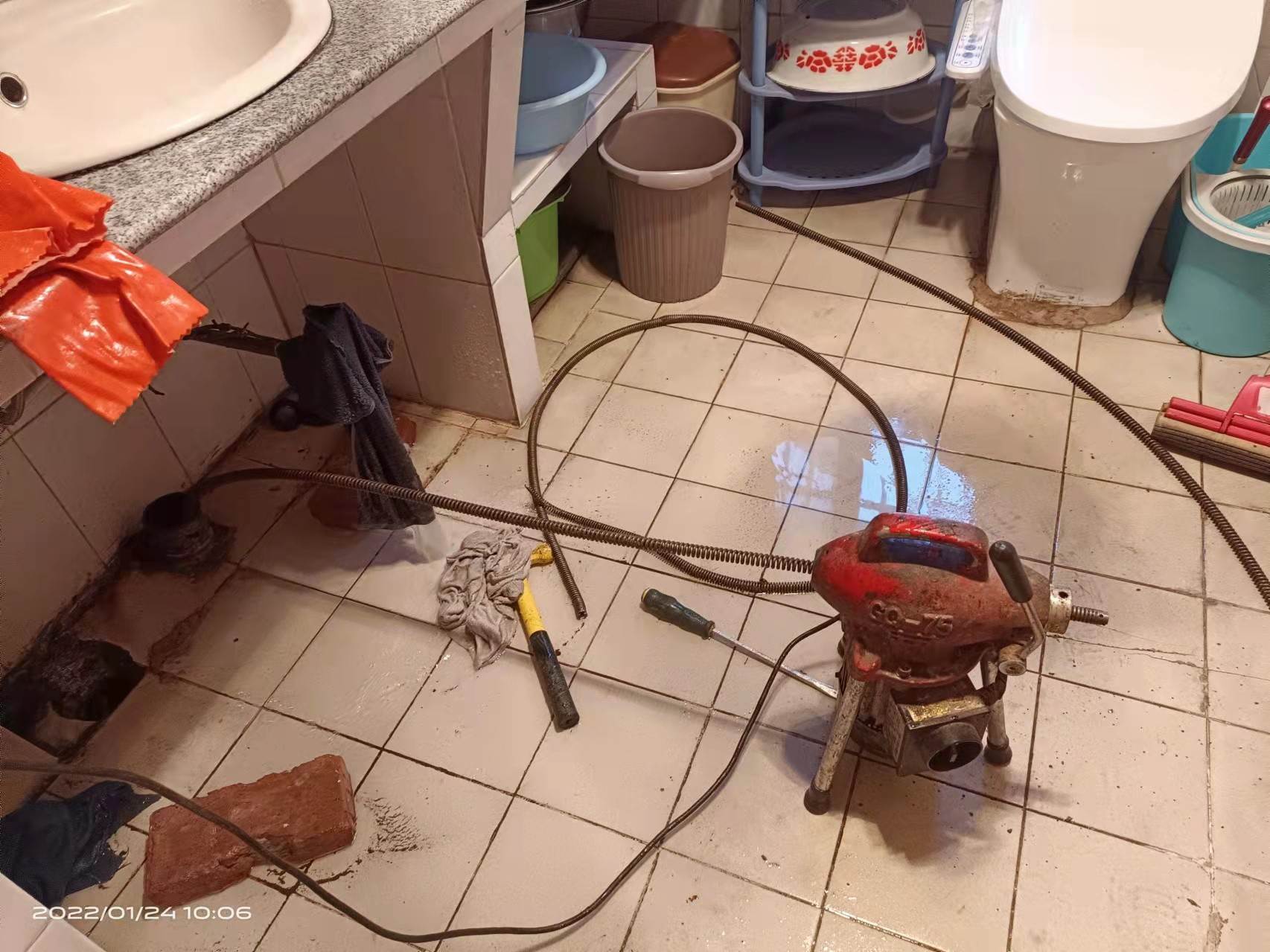 柳南疏通厨房下水道，地漏疏通