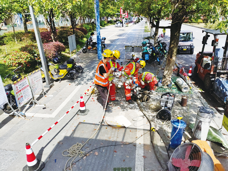  柳南UV-CIPP紫外光固化修复