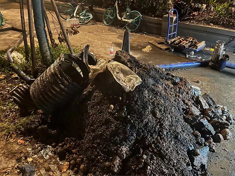 柳南本地下水道疏通师傅，不通不收费【距您500米】